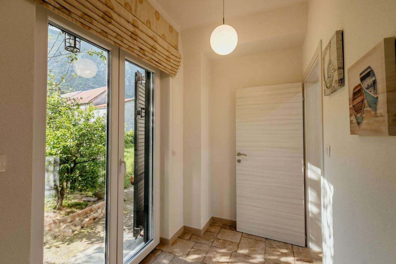 Bobana Apartments Donji Morinj Exterior photo